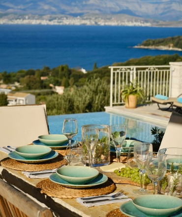 al fresco dining & bbq facilities in villa melanthi corfu